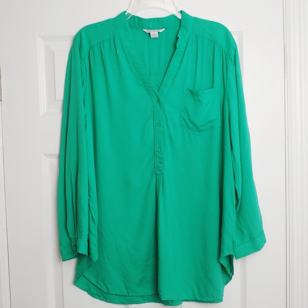 Khakis & Co hi-low roll-tab bf tunic kelly green L